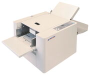 Vollautomatische Saugluft-Falzmaschine SF 1500 plus